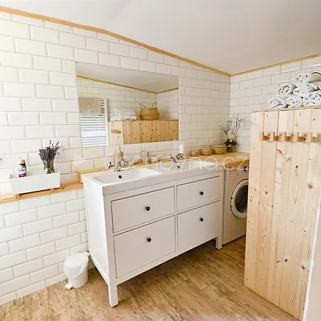 Chaloupka Ruzenka Ii Holiday home Arnoltice u Decina